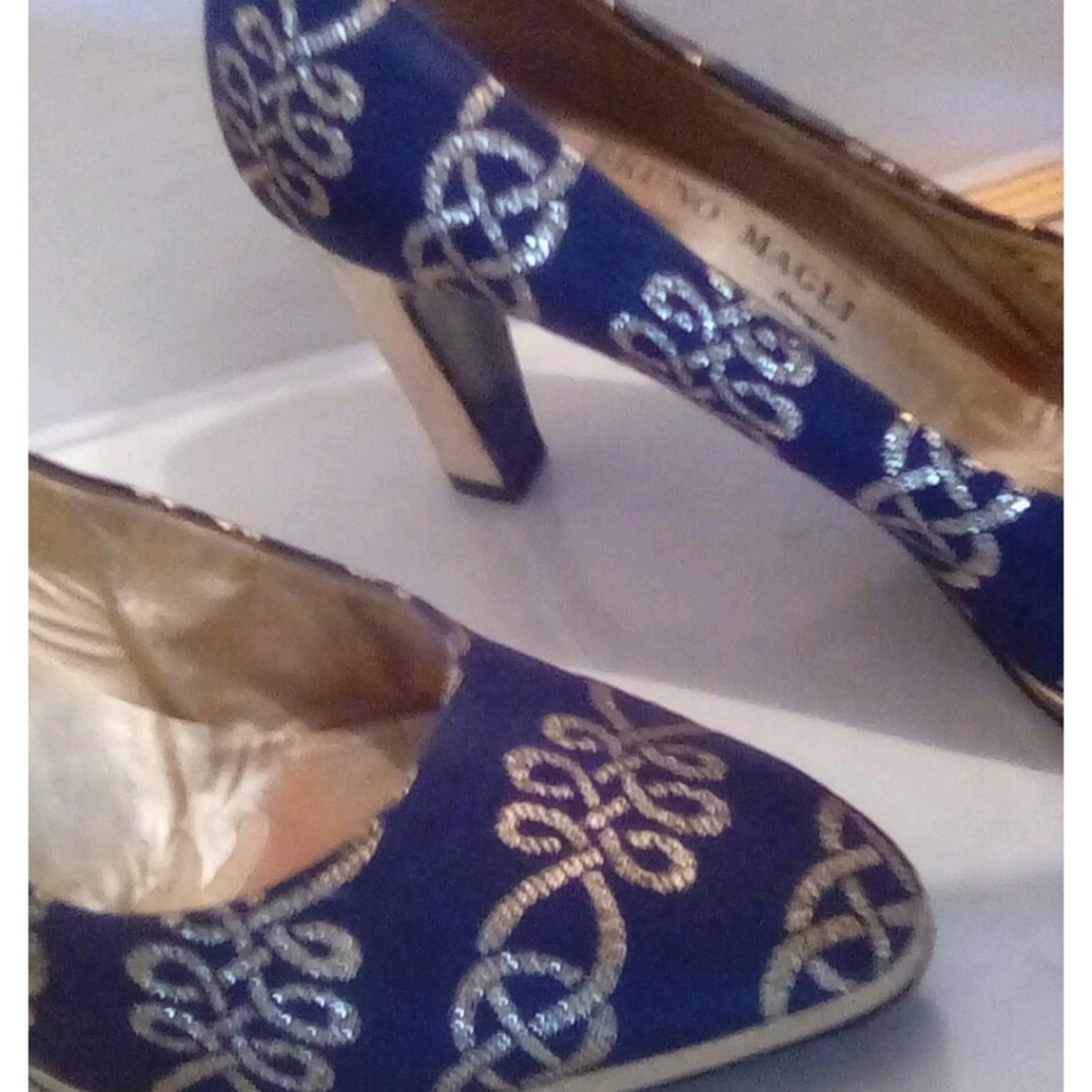 BRUNO MAGLI ,black and Gold Size 6 1/2 - Picture 3 of 8